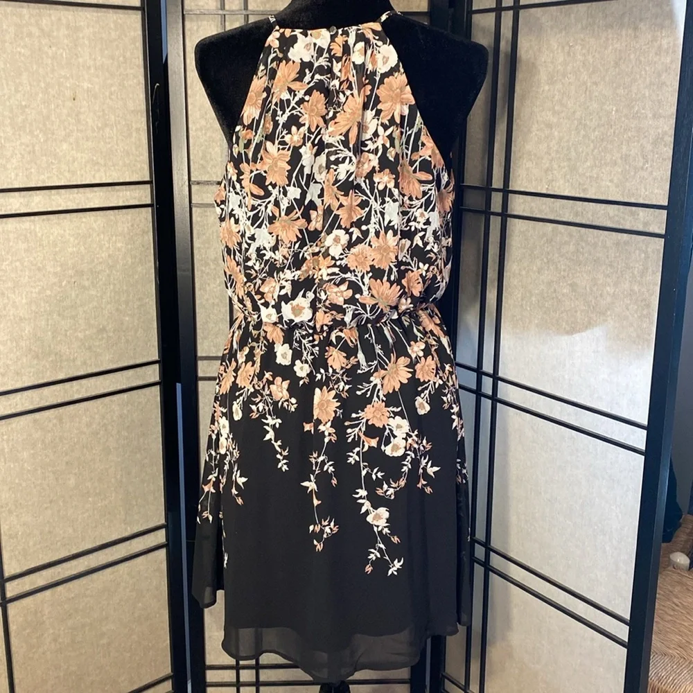 Maurice’s NWT halter dress size M black with beautiful pink and white florals - Picture 3 of 11